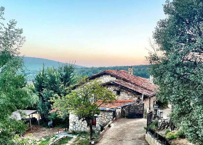 Las Peonias Casa Rural