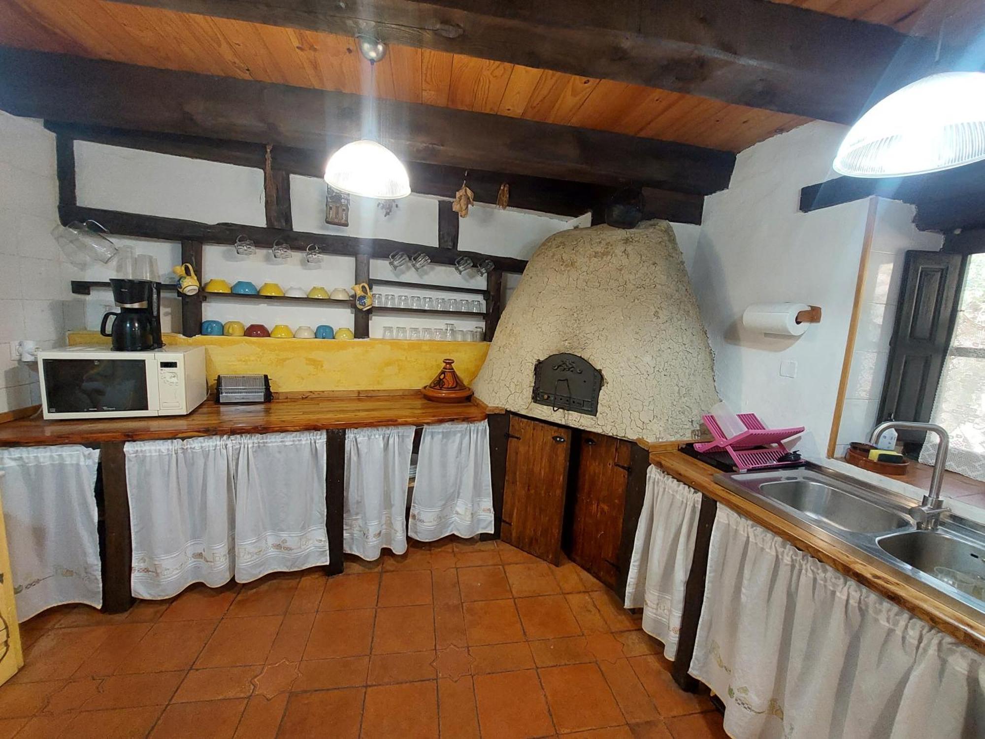 Chalet Peonias