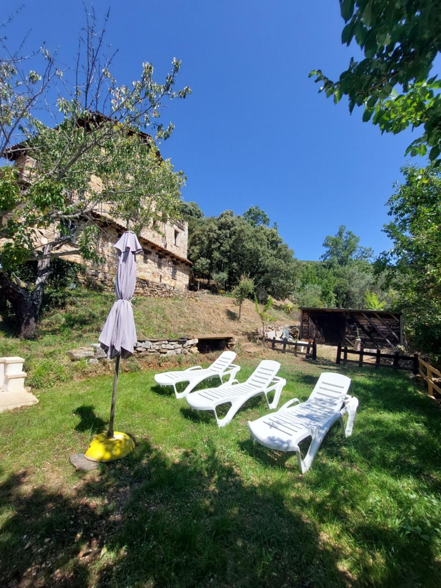 Chalet Peonias *