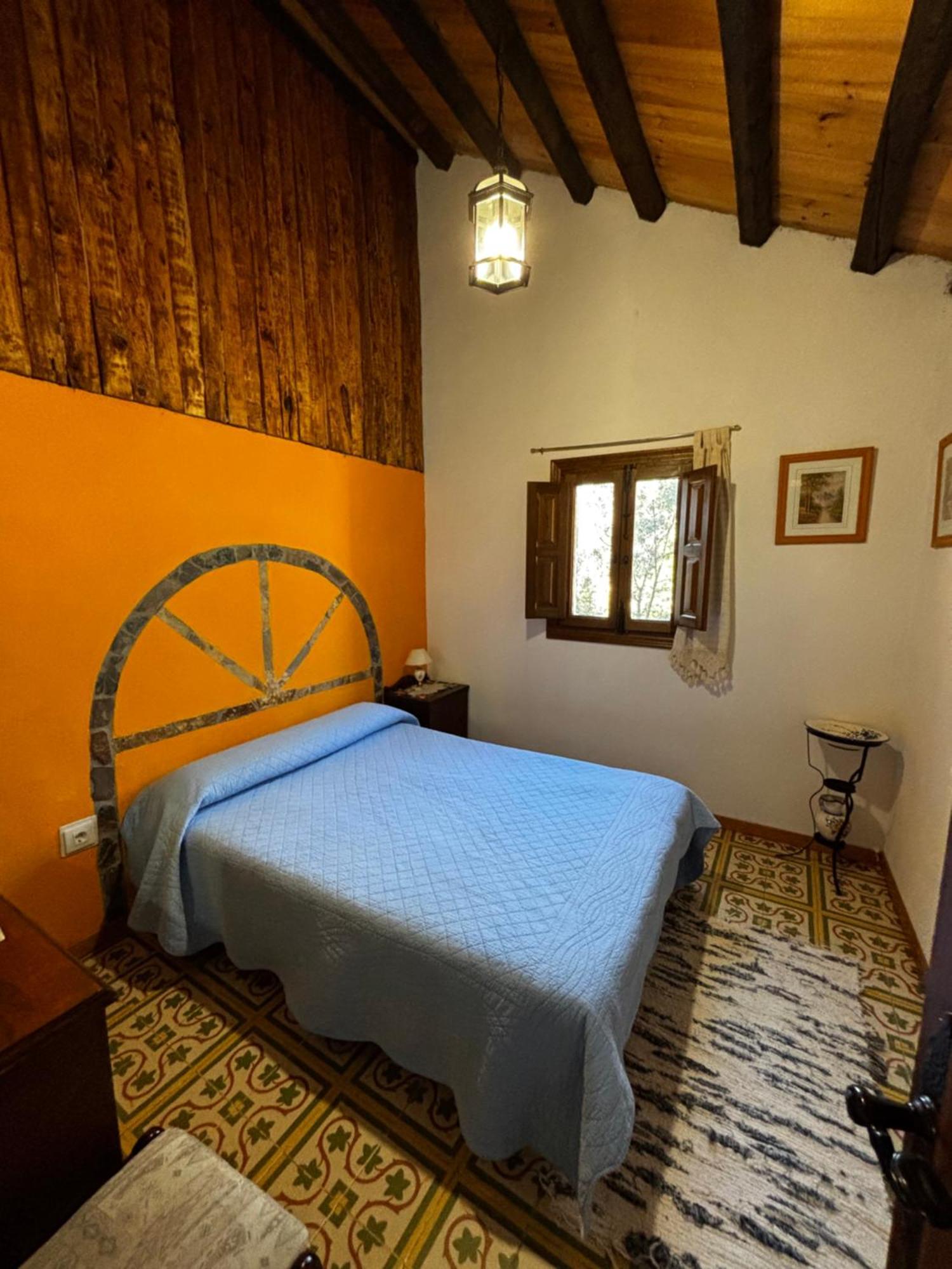 Chalet Peonias